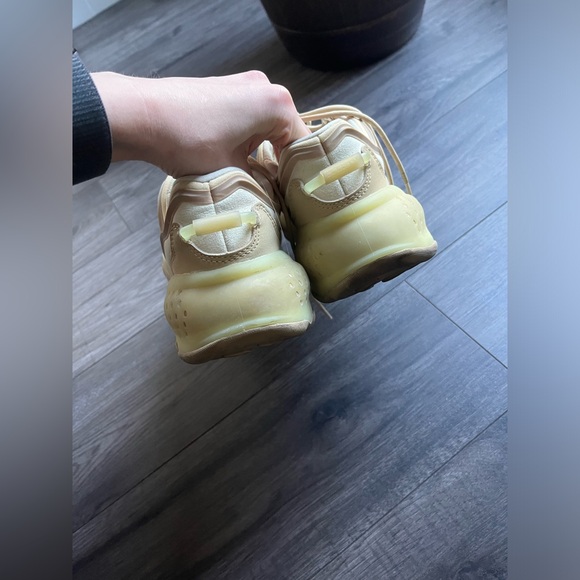 Adidas sneakers - Picture 5 of 5